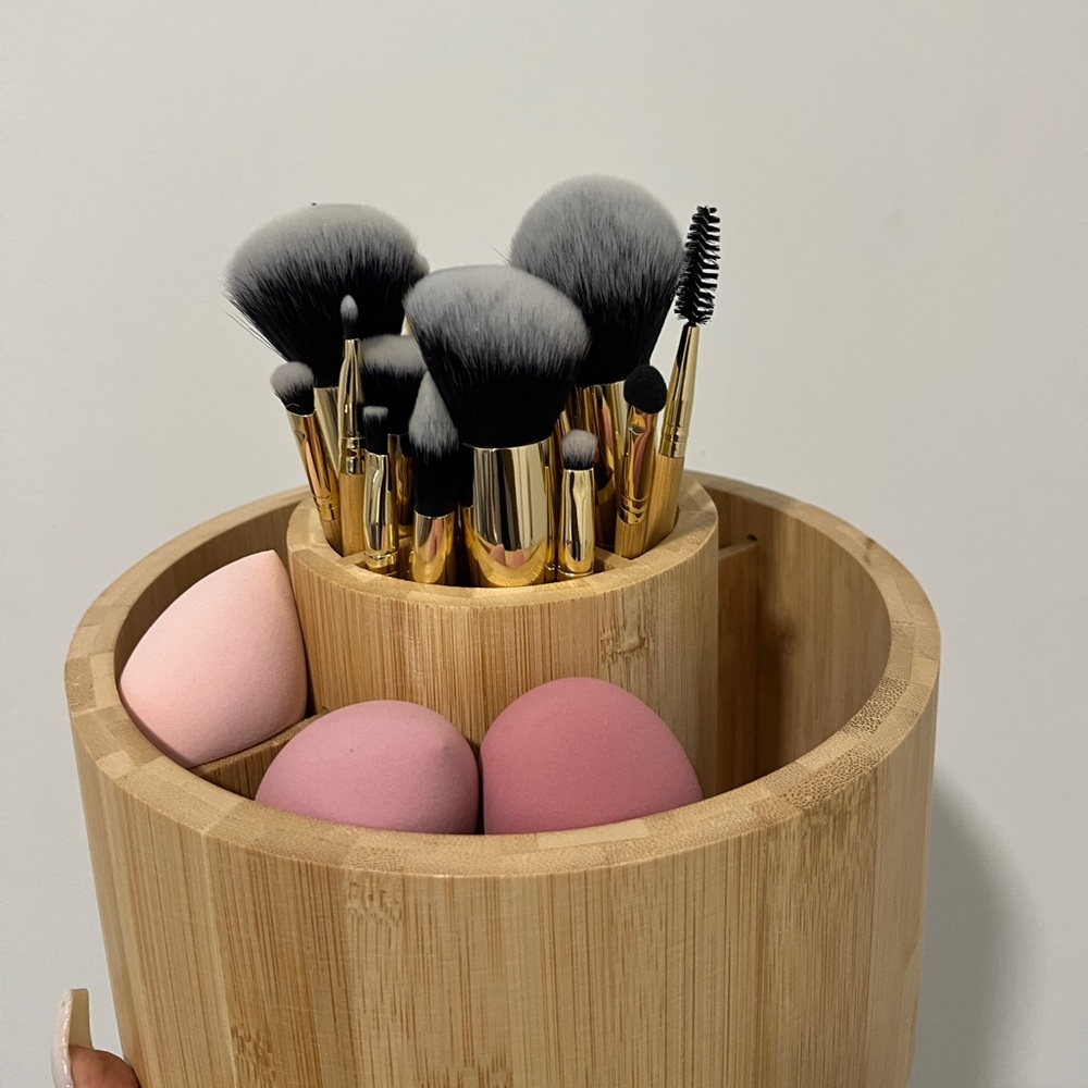 Makeup tools set - Picture 1 of 7